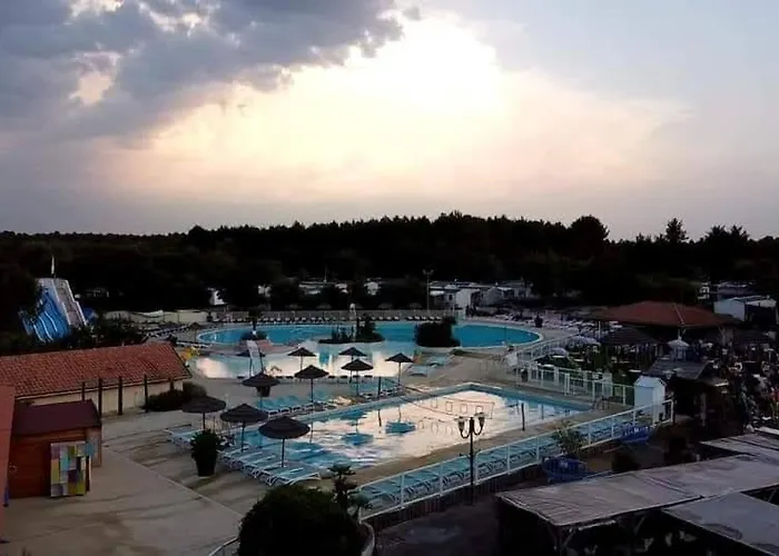 Campingplatz Mh 6-8p - Tt Equipe - Wifi Inclus - 4e Bord De Gastes