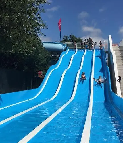 Mh 6-8p - Tt Equipe - Wifi Inclus - 4e Bord De Campingplatz