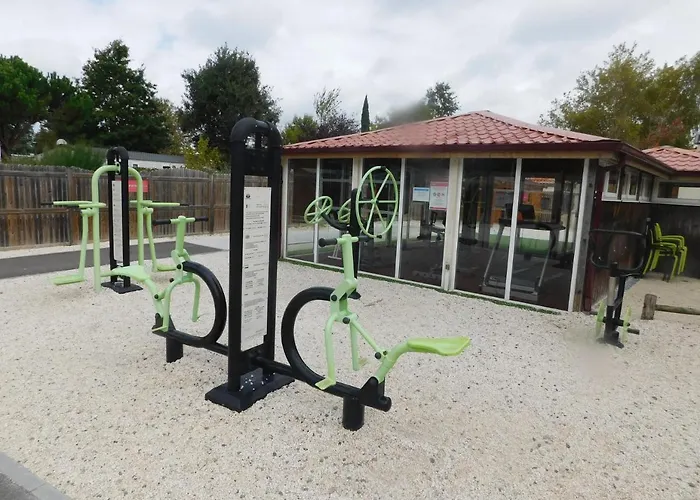 Campingplatz Mh 6-8p - Tt Equipe - Wifi Inclus - 4e Bord De